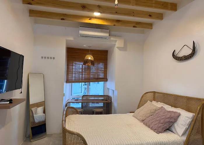 Aparthotel Boho Style Cozy Unit Along Edsa, 3mins Walk From Gma Mrt Kamuning *